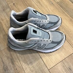 EUC New Balance Women’s 990 7B